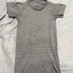 Lululemon short sleeve swiftly tech